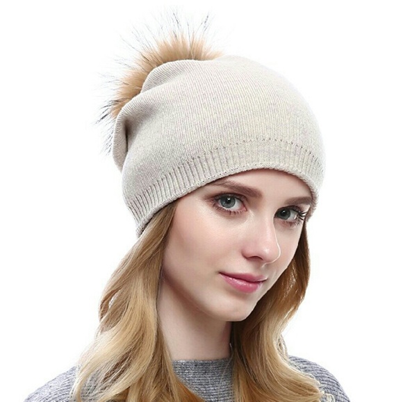 S. the Widow Accessories - ❄ Host Pick ❄ Cashmere Beanie with Raccoon Fur Pom